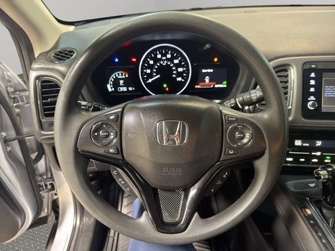 Used 2022 Honda HR-V EX image 10