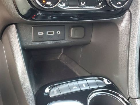 Used 2023 Buick Encore GX Select w/ Sport Touring Package image 23