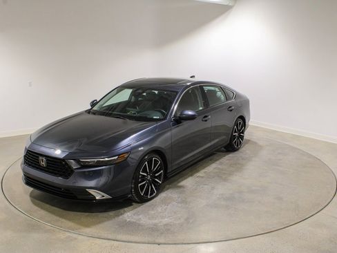 Used 2024 Honda Accord Touring image 1