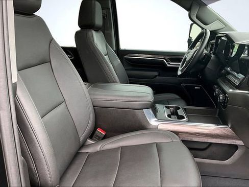 Used 2024 Chevrolet Silverado 2500 LTZ w/ LTZ Premium Package image 30