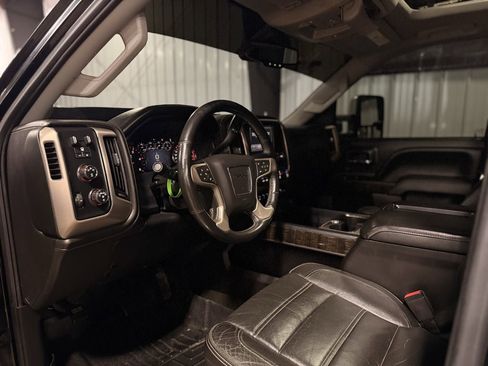 Used 2015 GMC Sierra 3500 Denali w/ Duramax Plus Package image 3
