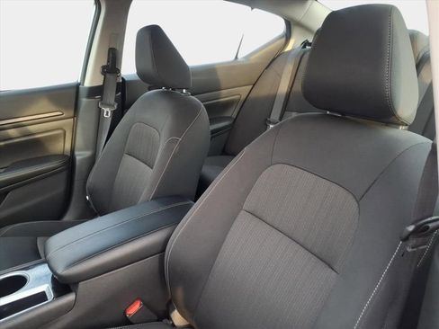 Used 2024 Nissan Altima 2.5 SV image 9