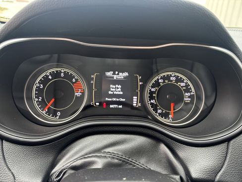 Used 2020 Jeep Cherokee Latitude Plus w/ Cold Weather Group image 16