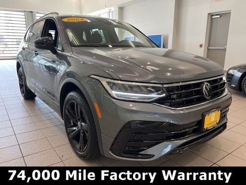 Certified 2024 Volkswagen Tiguan SE R-Line image 1