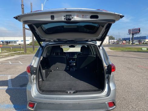 Used 2018 Toyota Highlander Limited image 24