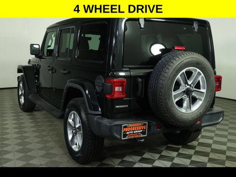 Used 2022 Jeep Wrangler Unlimited Sahara w/ LED Lighting Group AWD/4WD image 5