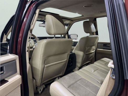 Used 2012 Ford Expedition XLT RWD image 30