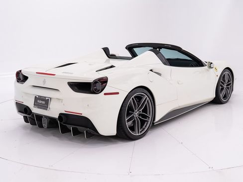 Used 2018 Ferrari 488 Spider RWD image 5