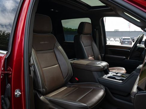 Used 2024 GMC Sierra 2500 Denali w/ Denali Reserve Package AWD/4WD image 44