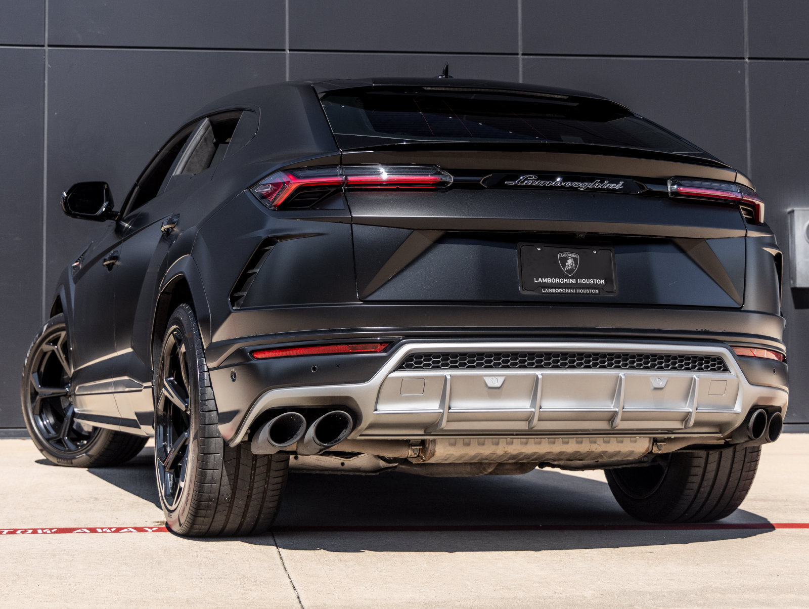 Used 2021 Lamborghini Urus AWD/4WD image 6