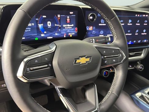 Used 2024 Chevrolet Equinox EV LT FWD image 21