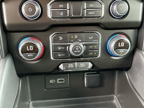 Used 2022 Chevrolet Tahoe LS w/ Driver Alert Package AWD/4WD image 18