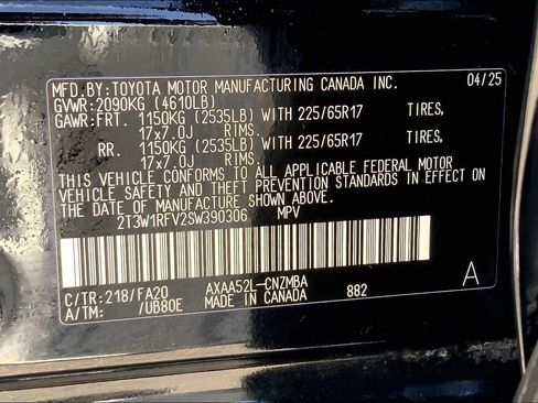 Used 2025 Toyota RAV4 XLE FWD image 36