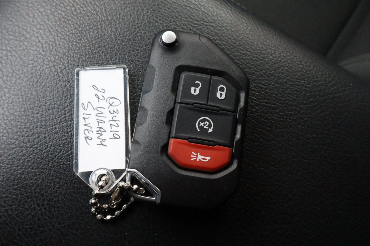 Used 2022 Jeep Wrangler Unlimited Sport AWD/4WD image 38