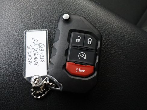 Used 2022 Jeep Wrangler Unlimited Willys image 38