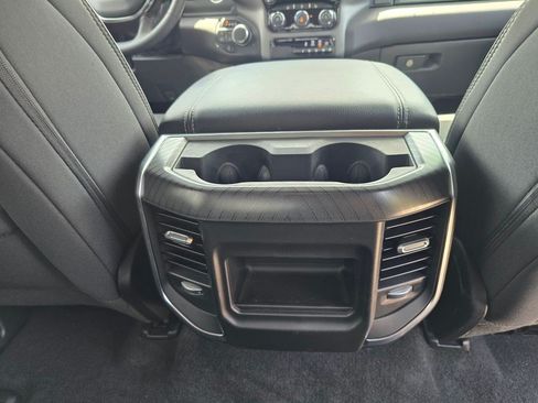 Used 2025 RAM 1500 Big Horn AWD/4WD image 39