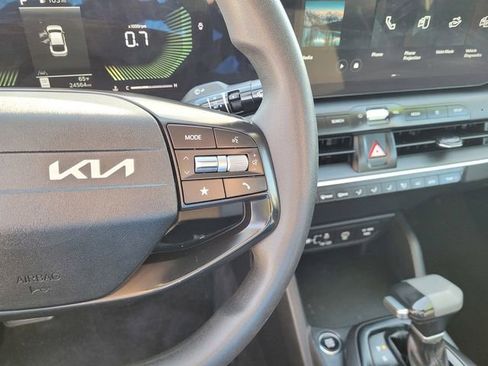 Used 2025 Kia K4 FWD image 19