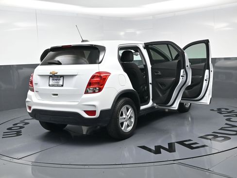 Certified 2020 Chevrolet Trax LS image 25