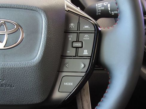 Used 2026 Toyota Prius Plug-In Hybrid FWD image 24
