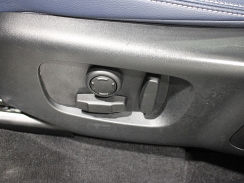 Used 2021 Land Rover Range Rover Velar S image 5