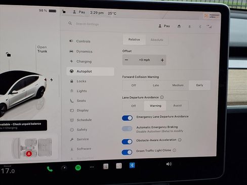 Used 2023 Tesla Model 3 Standard Range image 18