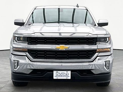 Used 2018 Chevrolet Silverado 1500 LT w/ LT Eassist Package AWD/4WD image 3