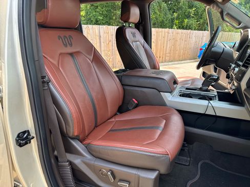 Used 2018 Ford F150 King Ranch w/ Equipment Group 601A Luxury AWD/4WD image 22
