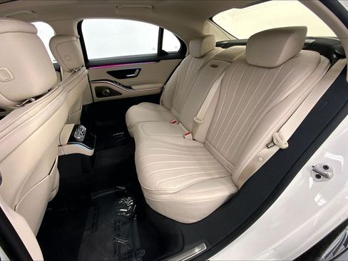 Certified 2023 Mercedes-Benz S 500 4MATIC image 17