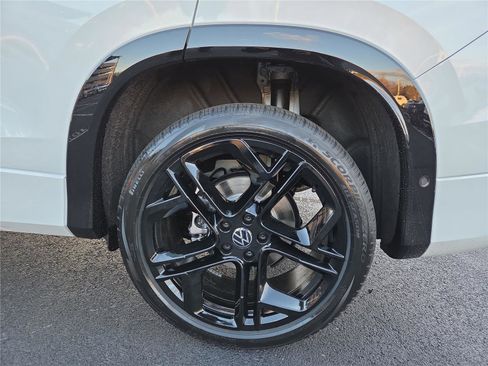 New 2026 Volkswagen Tiguan SE R-Line image 10