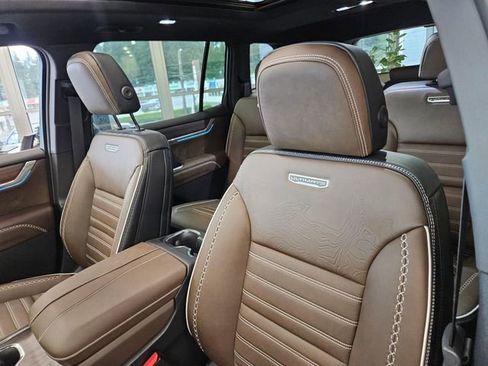 New 2026 GMC Acadia Denali Ultimate AWD/4WD image 23