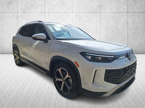 New 2026 Volkswagen Tiguan SE image 7