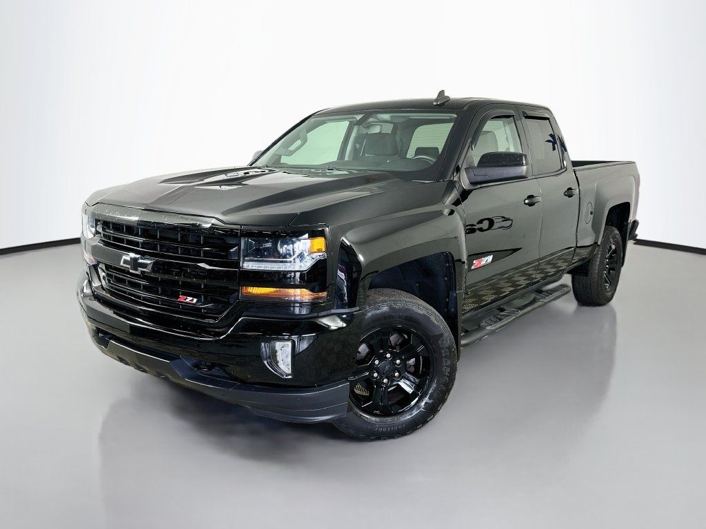 Used 2017 Chevrolet Silverado 1500 LT w/ Midnight Edition AWD/4WD image 3