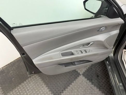 Certified 2025 Hyundai Elantra SE FWD image 15