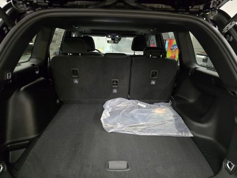 New 2025 Jeep Grand Cherokee Laredo X w/ Luxury Tech Group I image 35