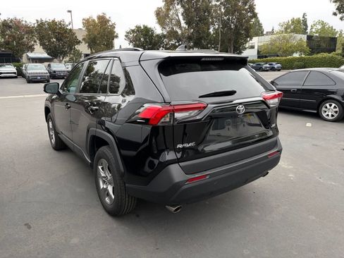 Used 2025 Toyota RAV4 XLE FWD image 4