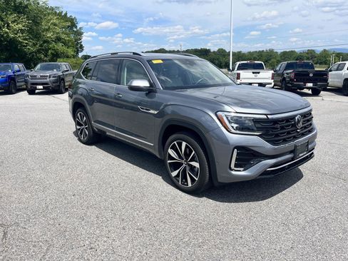 Used 2024 Volkswagen Atlas SEL Premium R-Line AWD/4WD image 1