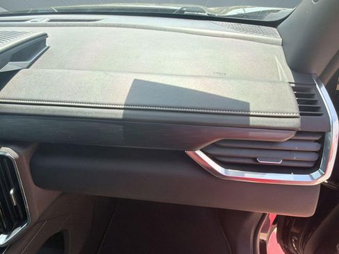 Used 2025 GMC Acadia Elevation FWD image 28