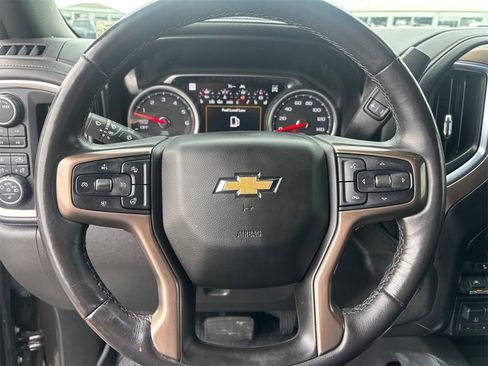 Used 2021 Chevrolet Silverado 1500 High Country w/ Technology Package image 15
