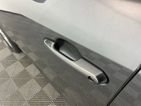 Used 2019 Toyota RAV4 LE image 11