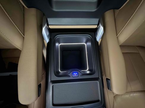 Used 2025 Land Rover Range Rover Long Wheelbase Autobiography image 73