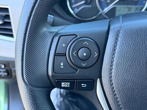 Used 2015 Toyota Corolla LE image 15