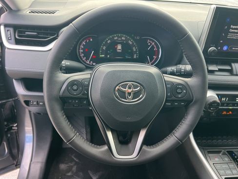 Used 2023 Toyota RAV4 XLE image 15
