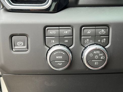 New 2026 GMC Sierra 1500 Denali Ultimate w/ LPO, Black Badging Package image 27