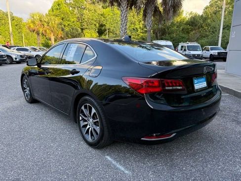 Used 2017 Acura TLX FWD image 3