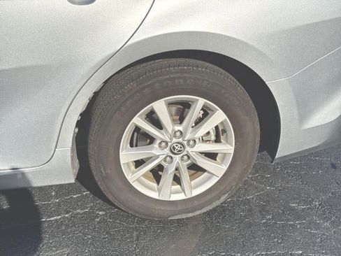 Used 2025 Toyota Camry LE image 31