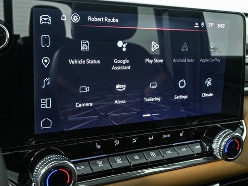 Used 2024 GMC Canyon AT4 w/ Technology Package image 14