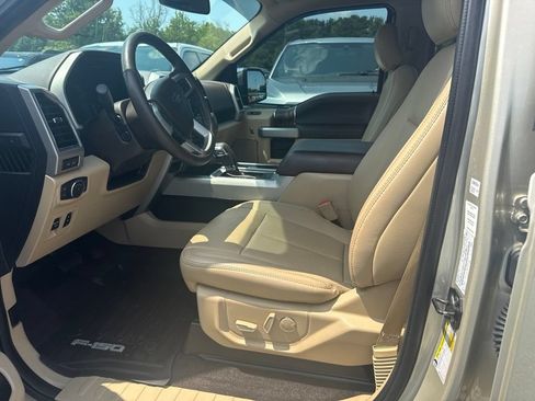 Used 2018 Ford F150 Lariat w/ Equipment Group 502A Luxury AWD/4WD image 3