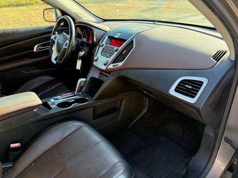 Used 2011 GMC Terrain SLT FWD image 27