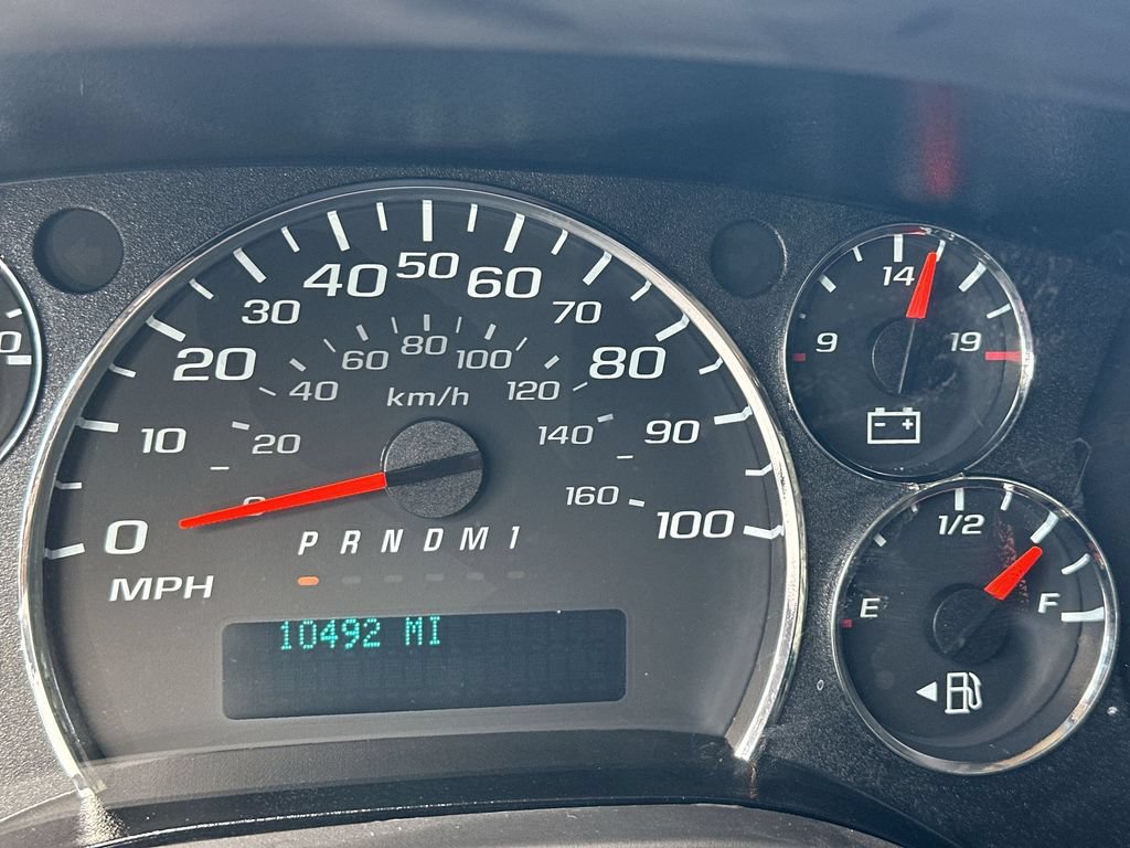 Used 2025 Chevrolet Express 2500 w/ Driver Convenience Package RWD image 19
