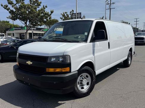 Used 2019 Chevrolet Express 3500 Extended w/ Driver Convenience Package image 1